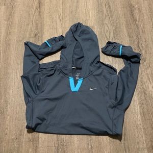 Nike top
